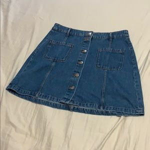 Bottom Front Denim Skirt